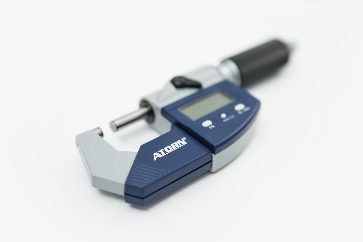 ATORN电子千分表长度测量范围12.5 mm带计数方向反转功能